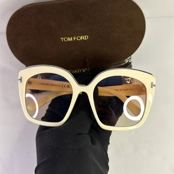 New Authentic TOM FORD FT0944CAT EYE FEMININE SUNGLASSES